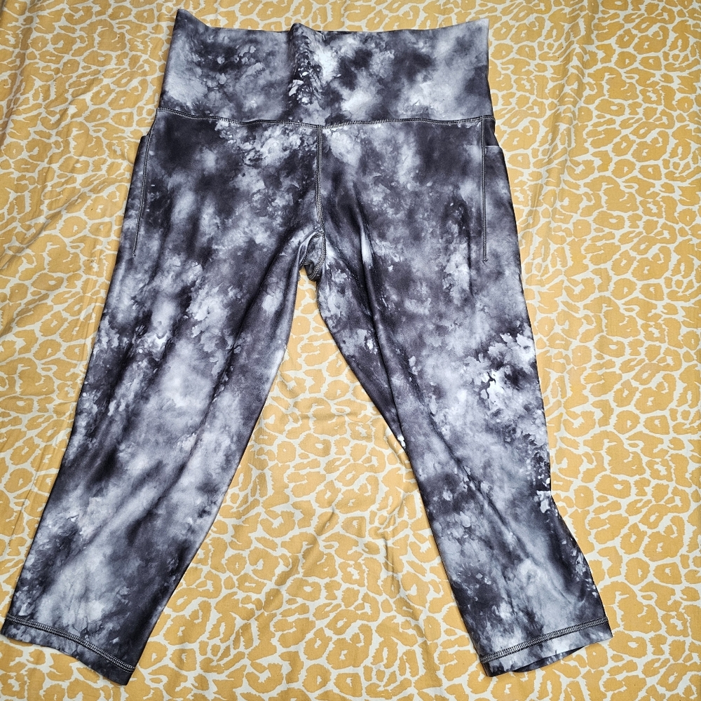 Athleta Salutation II Capri Gray Tie Dye Workout Legging - 1x